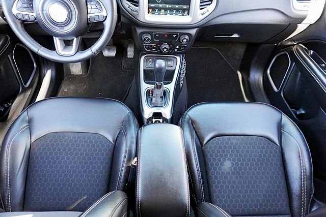 Used 2018 Green Jeep Latitude image 19