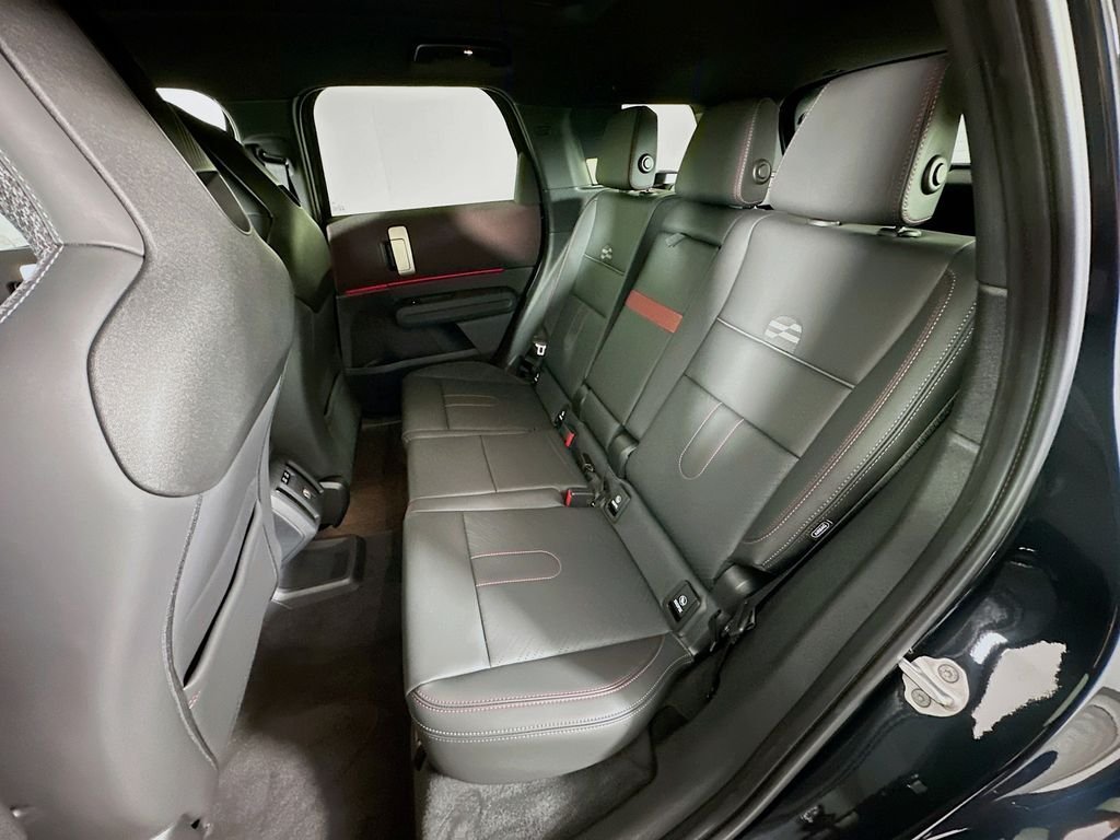 Used 2026 Gray MINI Signature Plus image 25