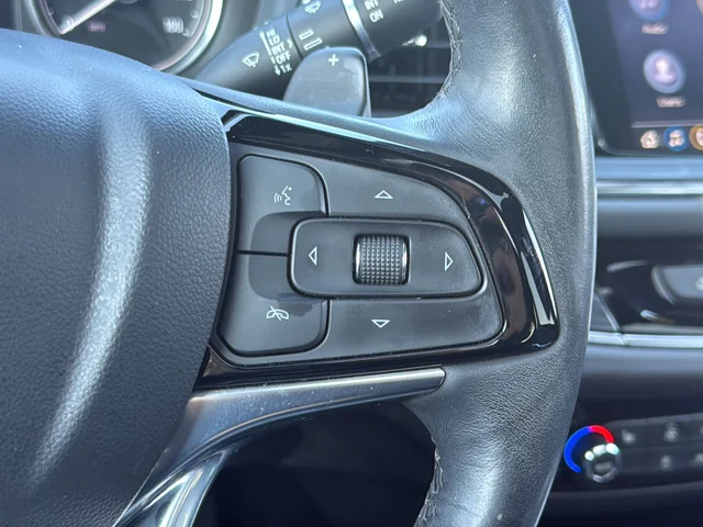 Used 2023 Black Buick Essence image 17