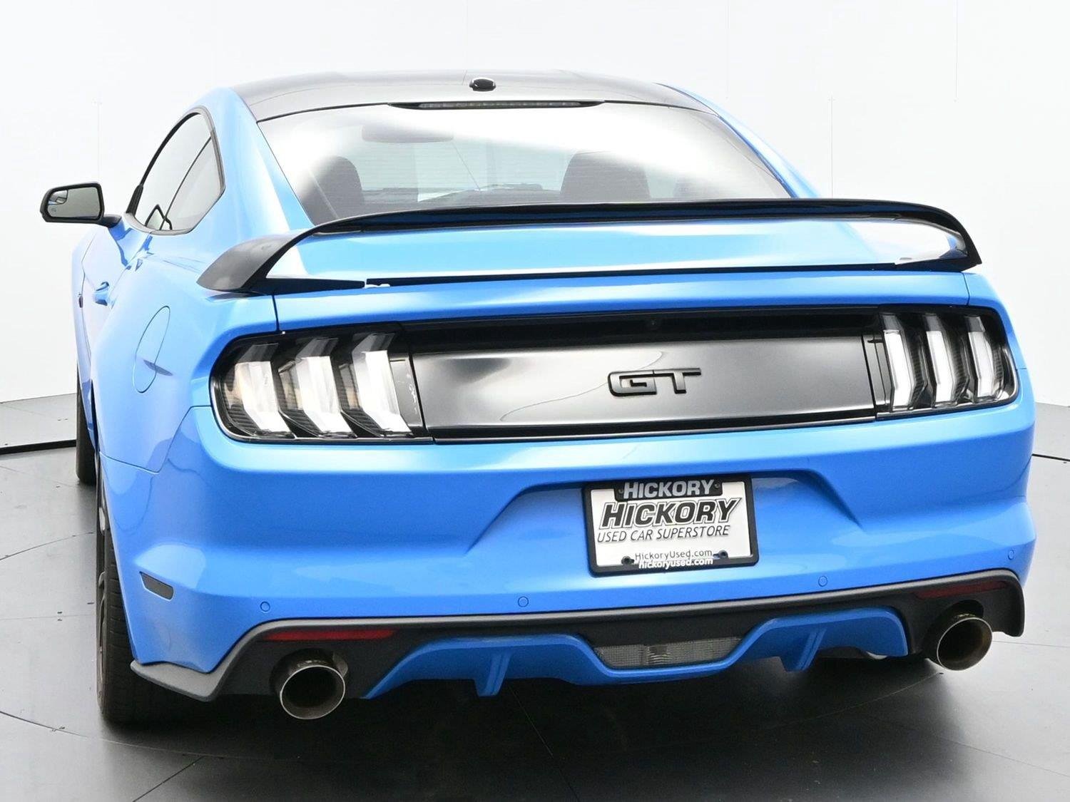 Used 2017 Grabber Blue Ford GT Premium image 6