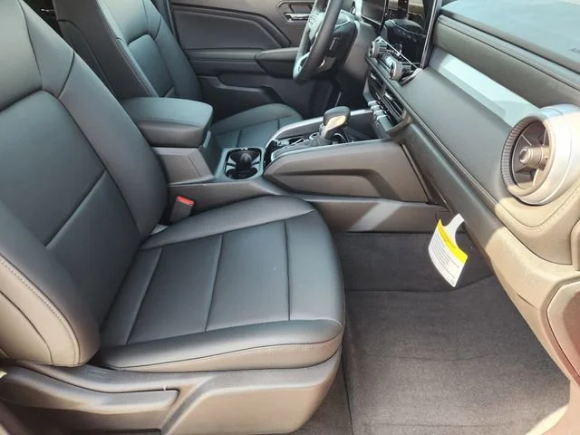 2026 Chevrolet Colorado LT - Photo 15