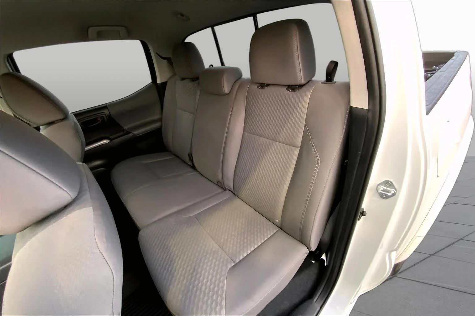 Used 2023 Ice Cap Toyota SR5 image 20
