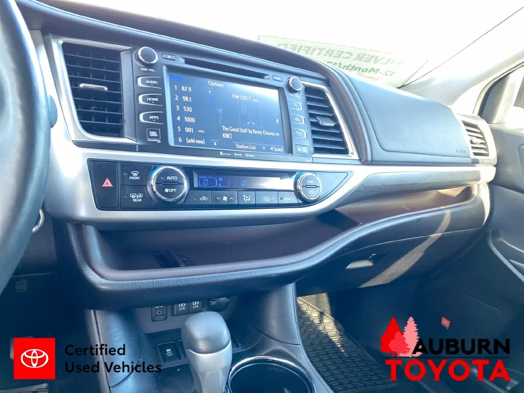 Certified Used 2017 Blizzard Pearl Toyota Limited Platinum image 18