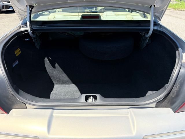 Used 2009 Smokestone Clearcoat Metallic Mercury LS image 2