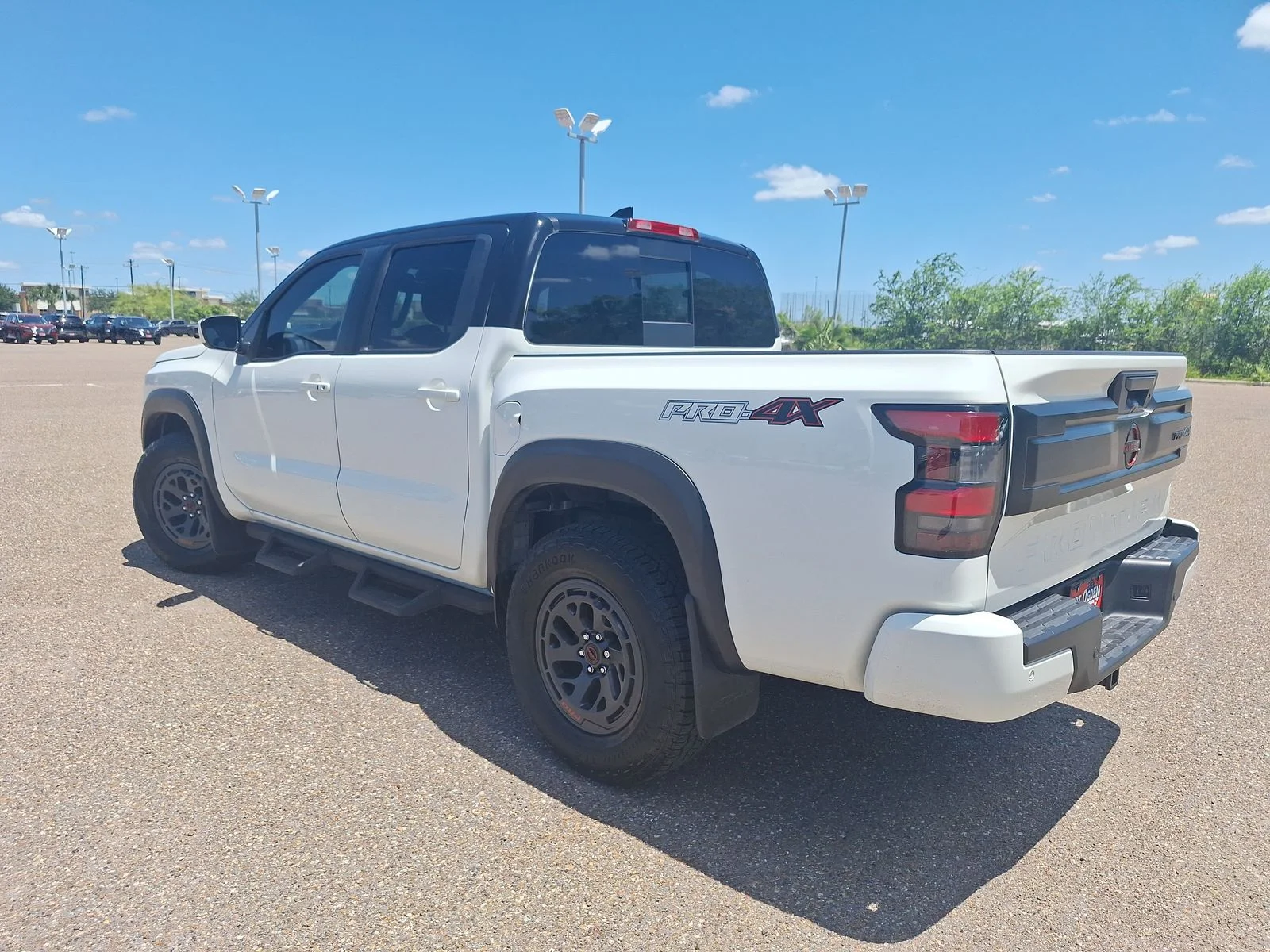 Used 2025 White Nissan PRO-4X image 5