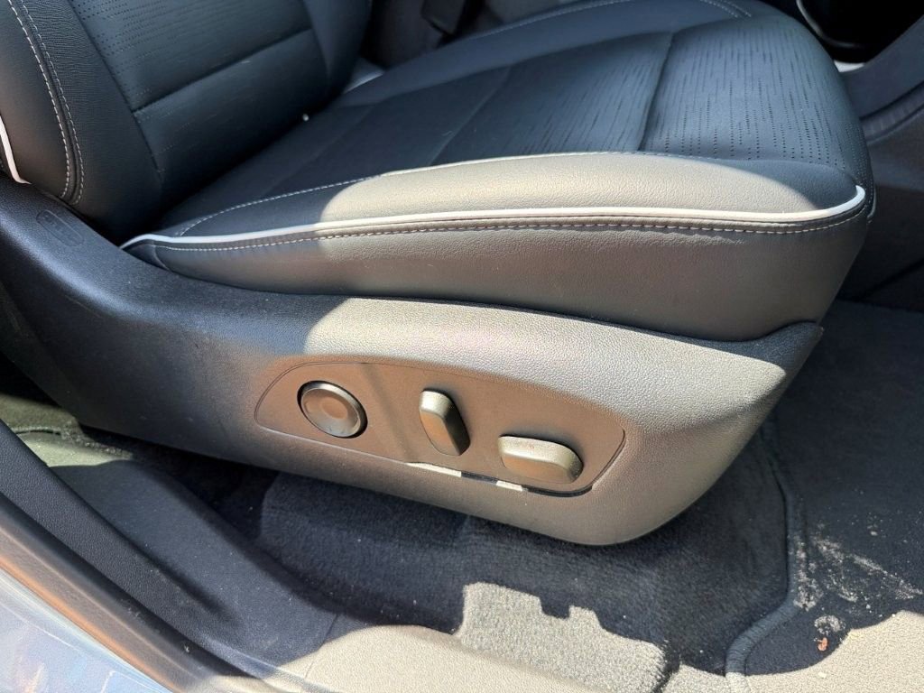 Used 2025 Moonstone Gray Metallic Buick Sport Touring image 24
