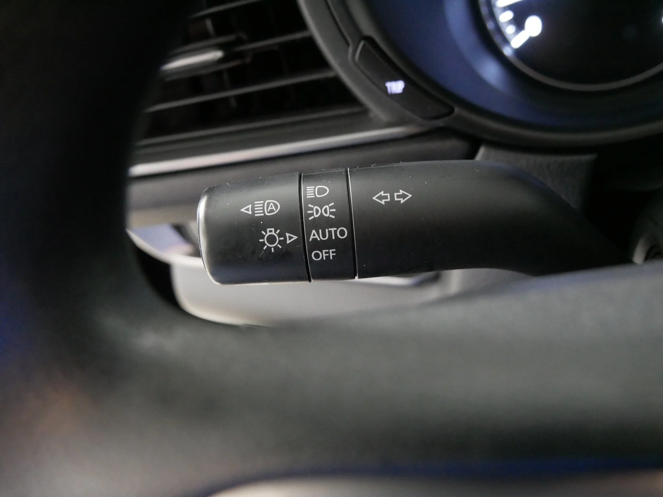 Used 2024 Deep Crystal Blue Mica Mazda 2.5 S image 31
