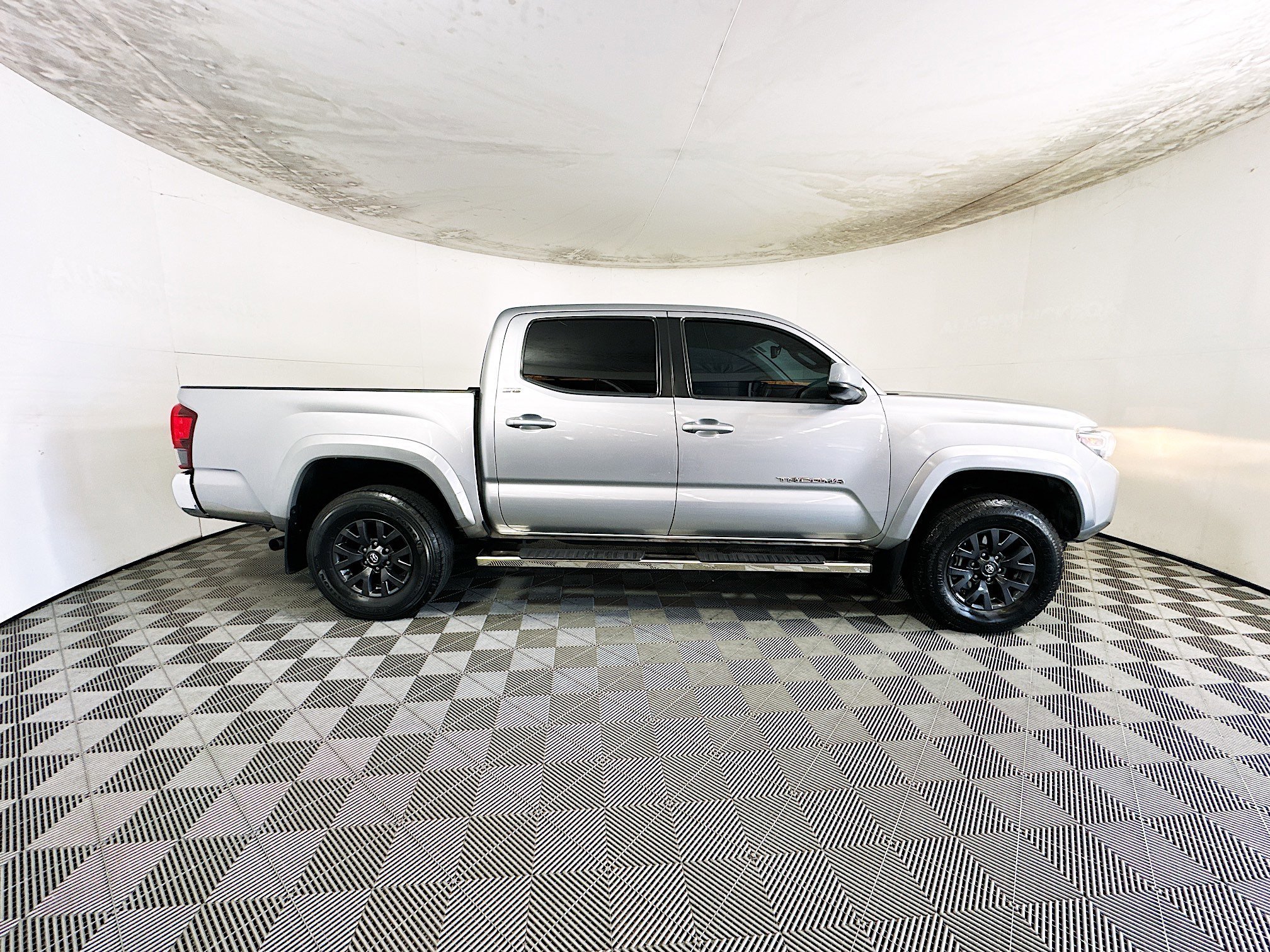 2021 Toyota Tacoma thumbnail 4