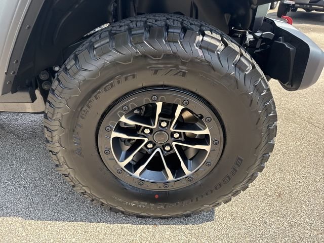 New 2026 White/off-white Jeep Rubicon image 12