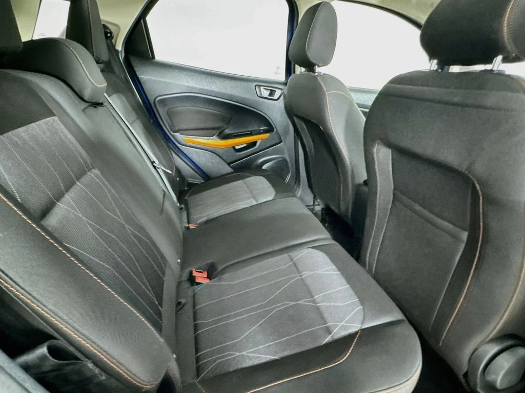 Used 2021 Lightning Blue Metallic Ford SE image 34