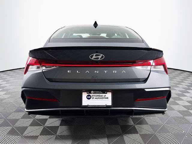 New 2026 Gray Hyundai SEL Sport Premium image 6