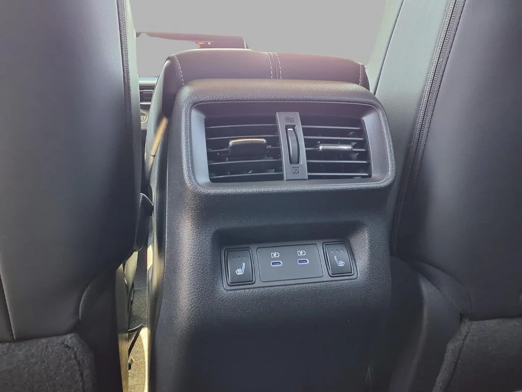 New 2027 Everest White Pearl TriCoat Nissan Platinum image 22