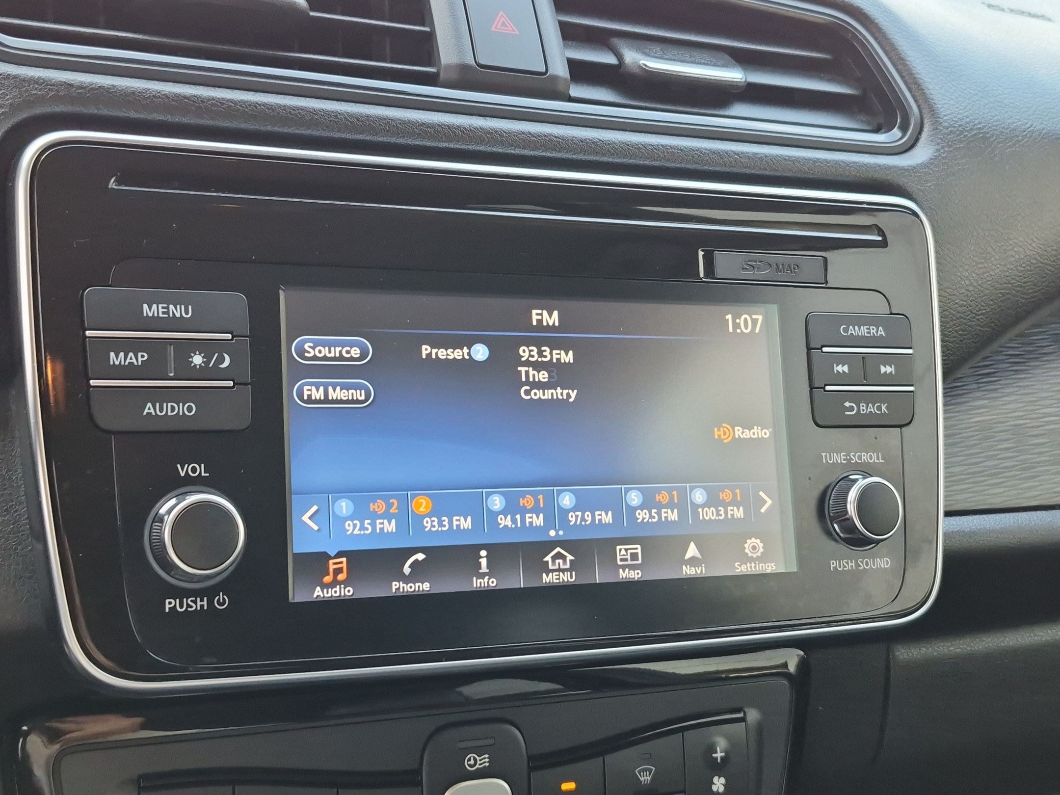 Used 2018 Deep Blue Pearl Nissan SL image 21