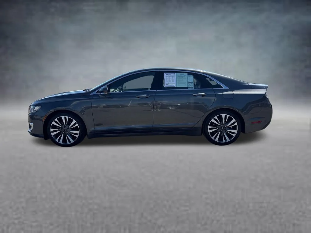 Used 2019 Magnetic Gray Metallic Lincoln Reserve image 1
