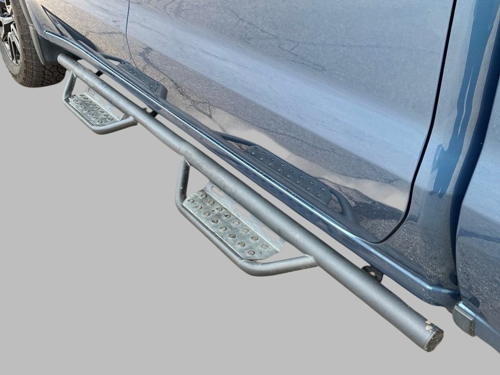 Used 2024  GMC Elevation image 13