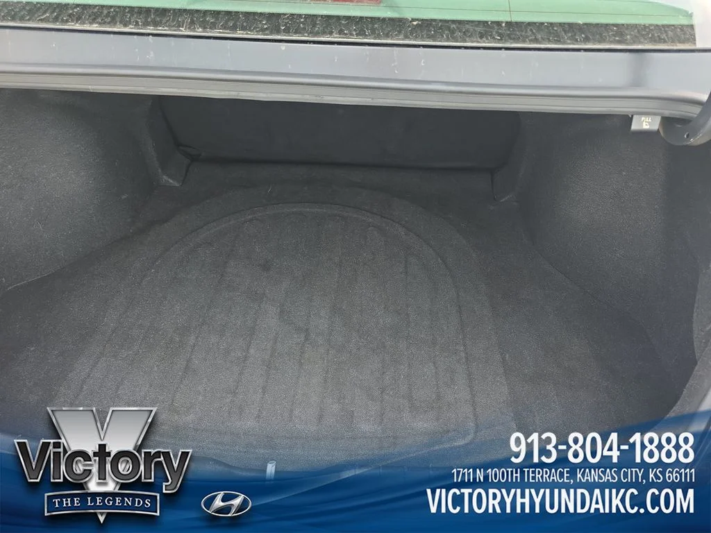 Used 2024 Black Hyundai SEL image 23