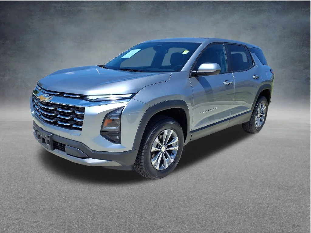 Used 2025 Gray Chevrolet LT image 3