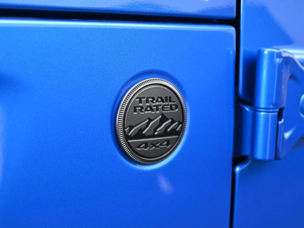 New 2026 Hydro Blue Pearl-Coat Exterior Paint Jeep Sport image 27