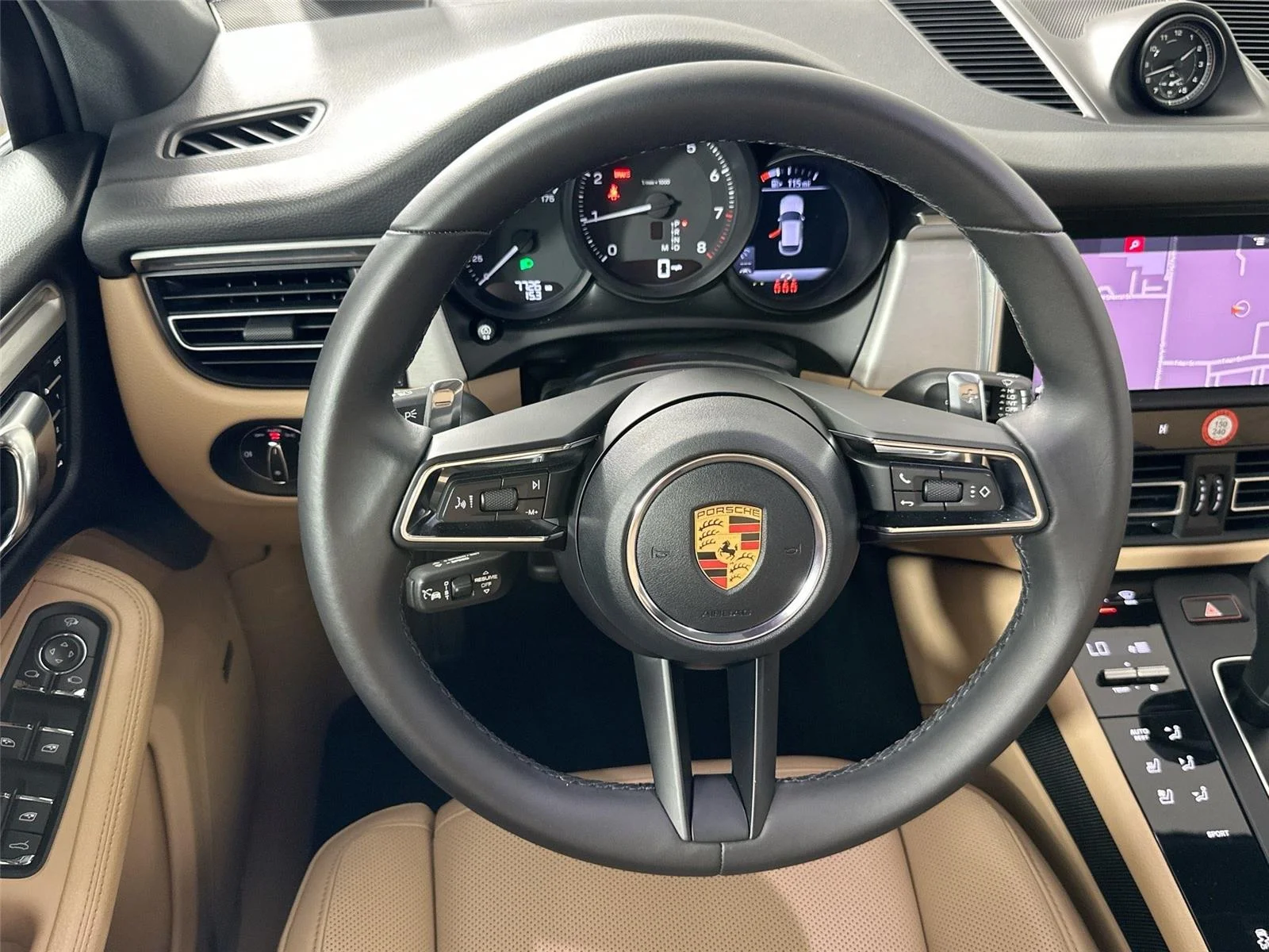 2024 Porsche Macan Base - Photo 18