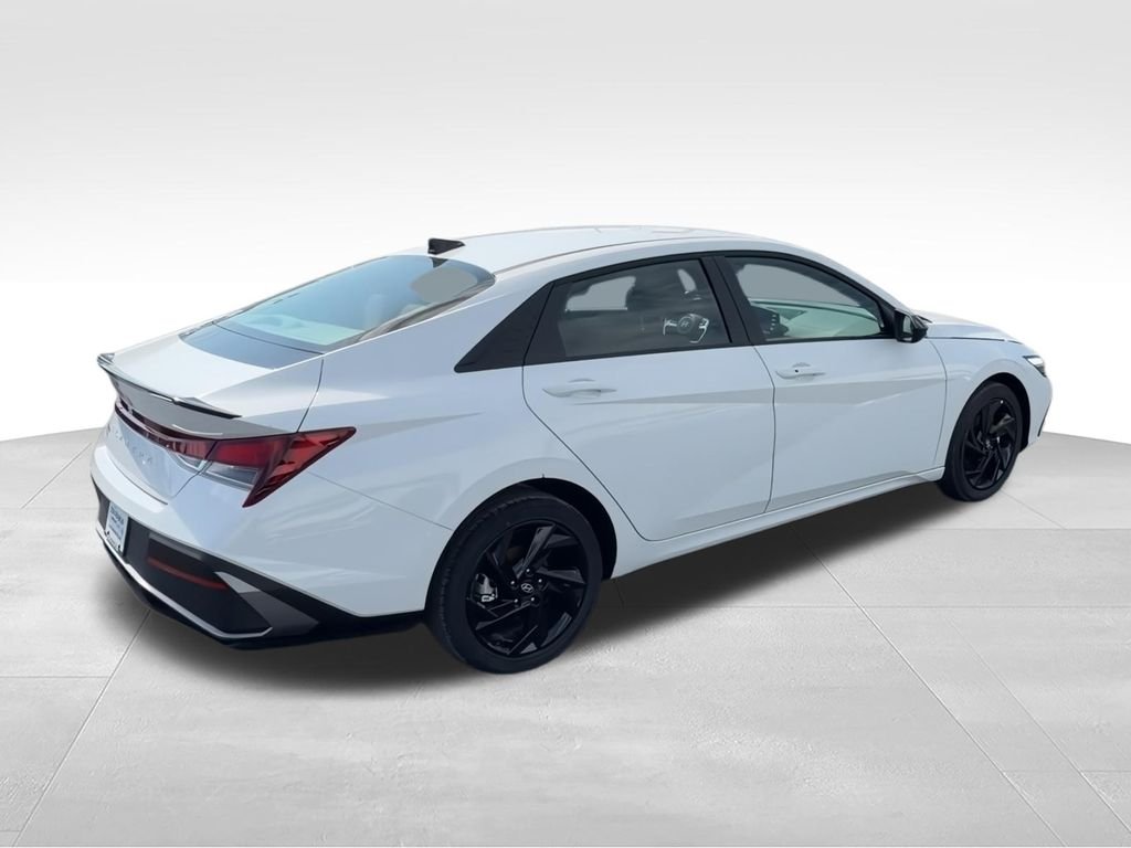 New 2026 White Hyundai SEL Sport image 8