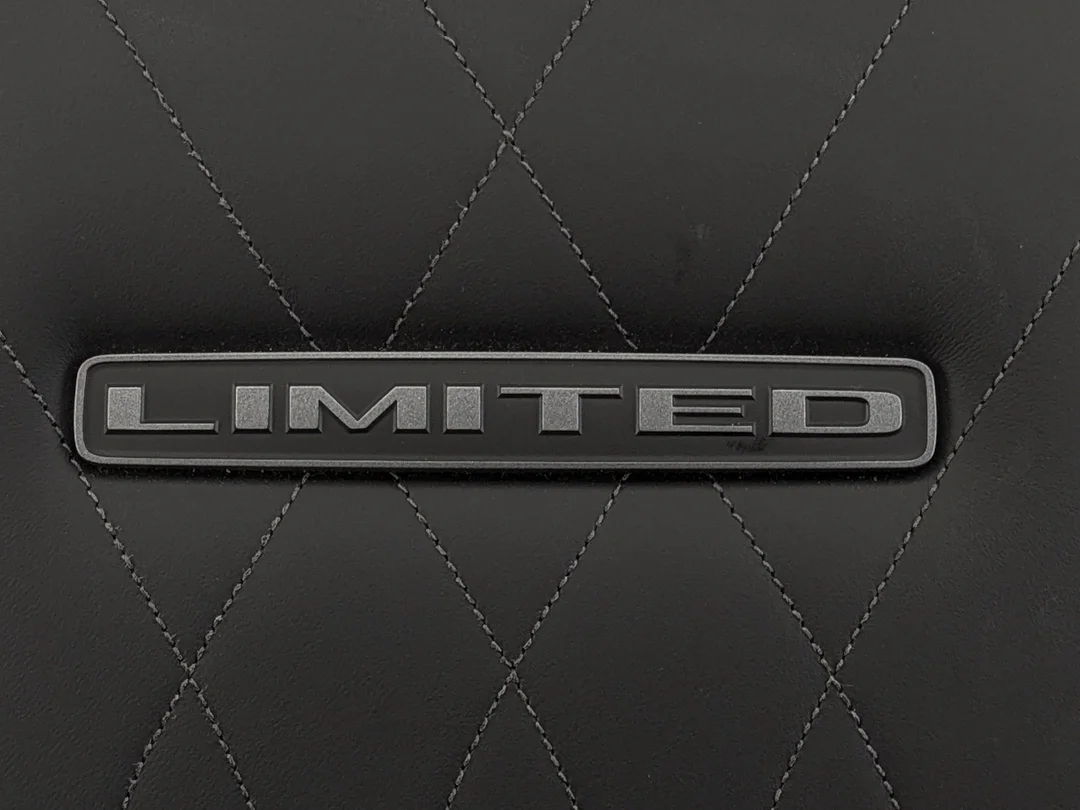 New 2026 Black RAM Limited - - 5.7L HEMI V8 - Pano Sunroof - 14.4 Uconnect - Surround Cam & More! image 27