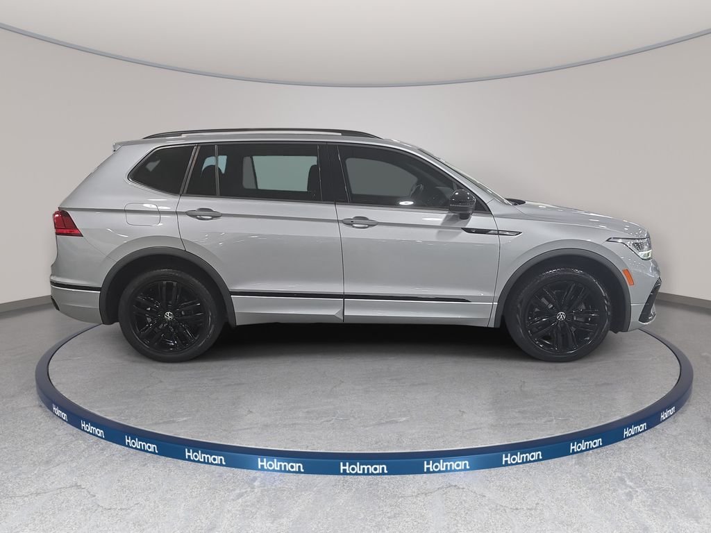 Used 2022 Silver Metallic Volkswagen 2.0T SE R-Line Black image 5