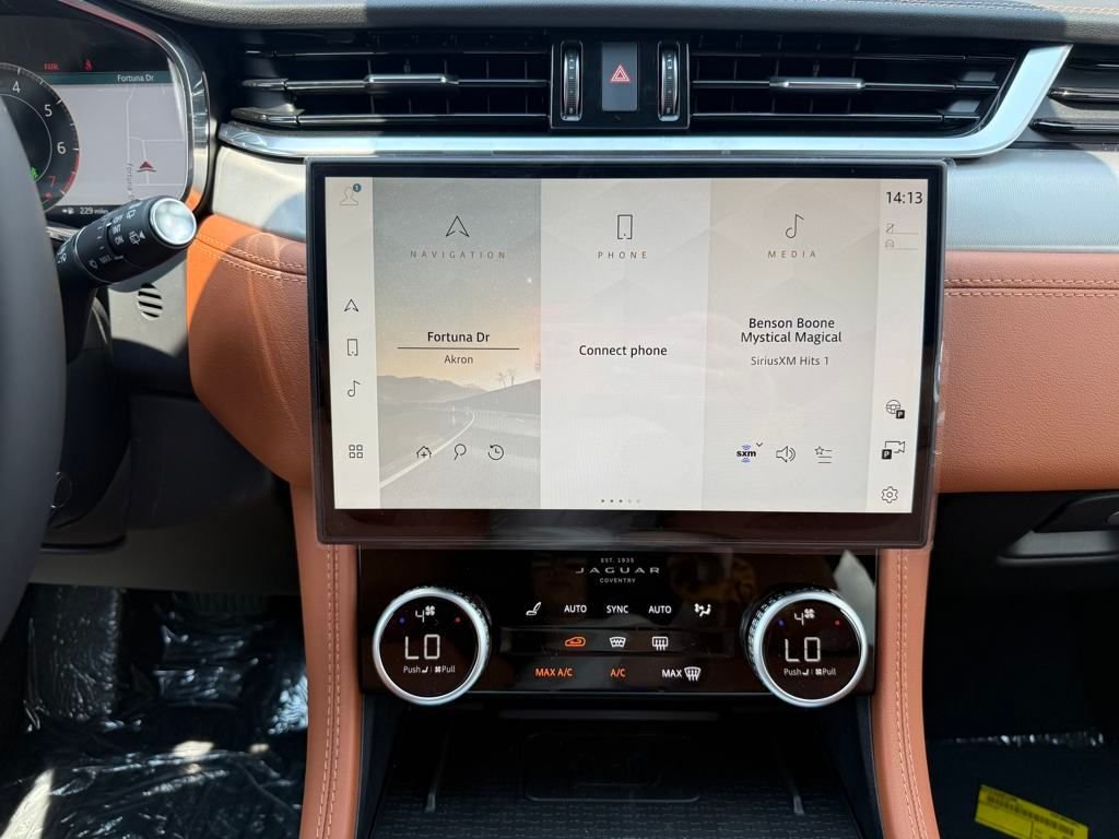 2026 Jaguar F-Pace R-Dynamic S - Photo 23