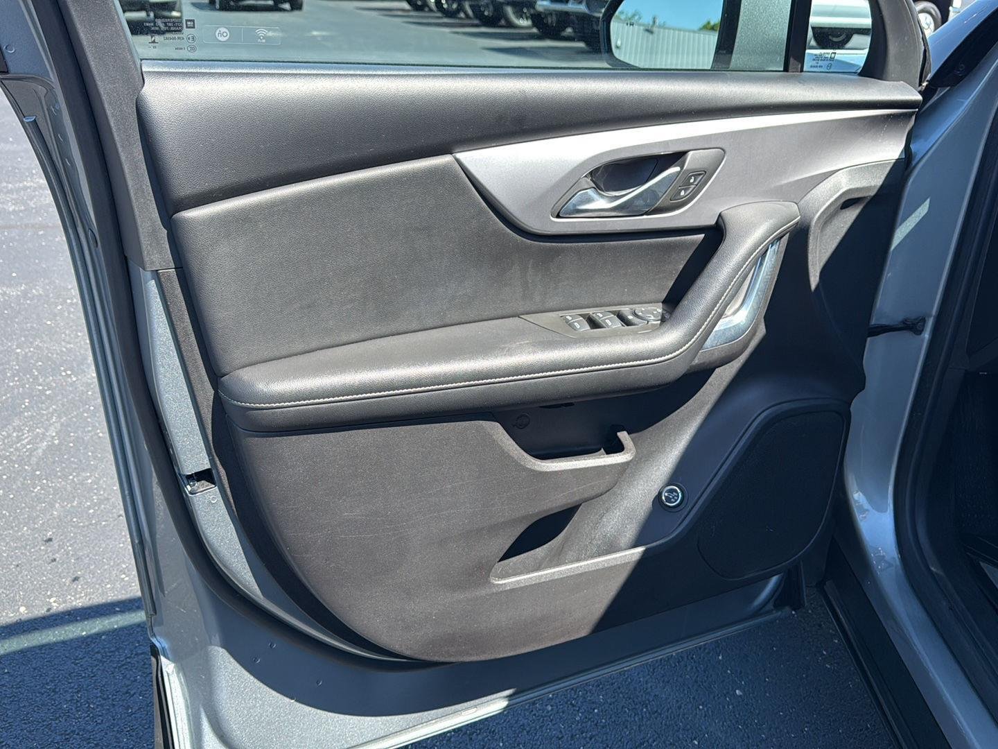 Used 2024 Sterling Gray Metallic Chevrolet 2LT image 18