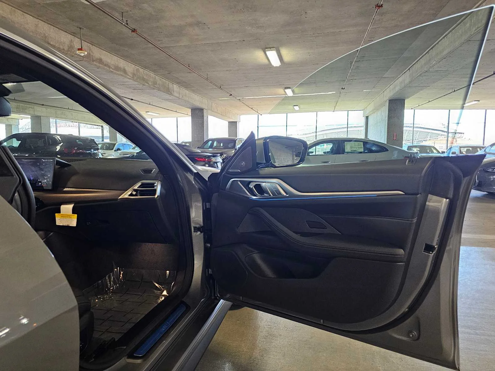 New 2026 Skyscraper Grey Metallic BMW xDrive40 image 32