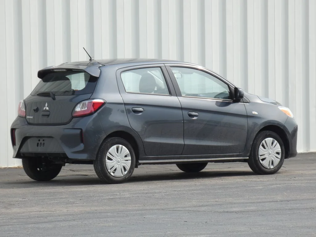 Used 2024 Gray Mitsubishi  image 3
