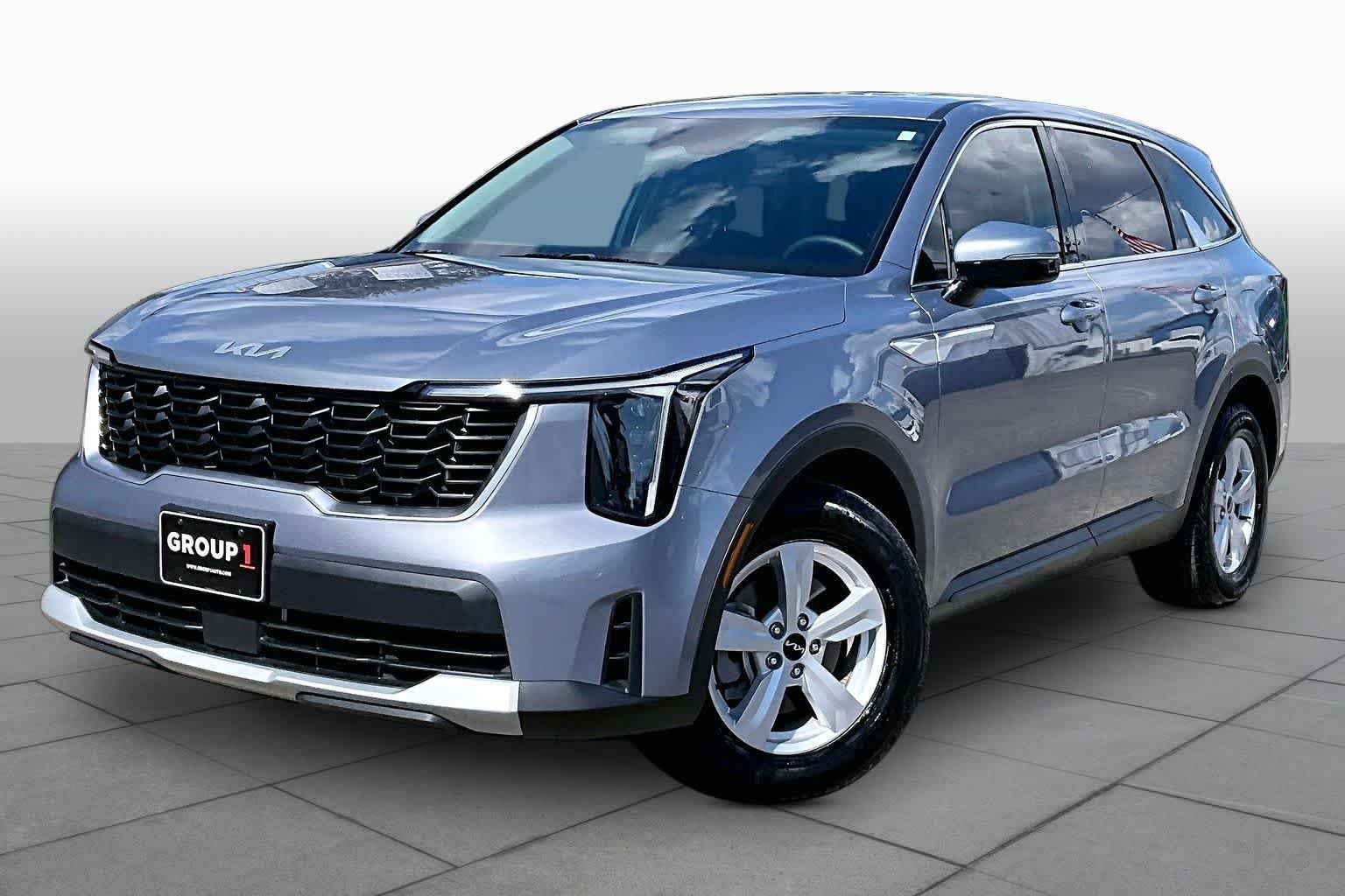 Used 2025 Everlasting Silver Kia LX image 38