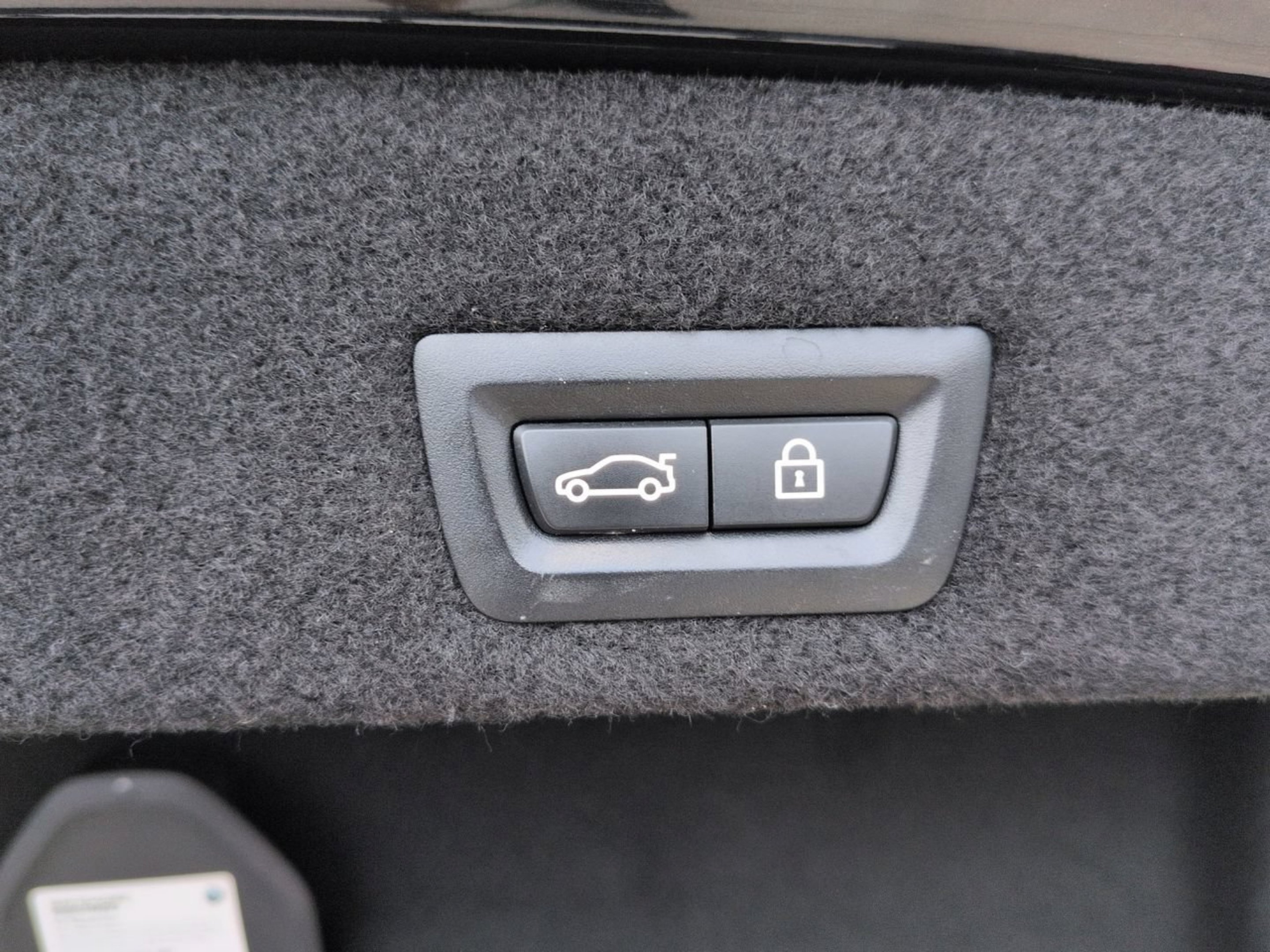 Used 2021 Black Sapphire Metallic BMW 750i xDrive image 11