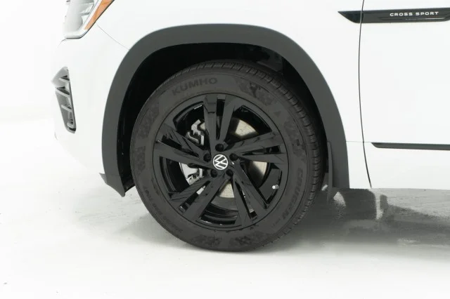 2026 Volkswagen Atlas Cross Sport SEL R-LINE - Photo 11
