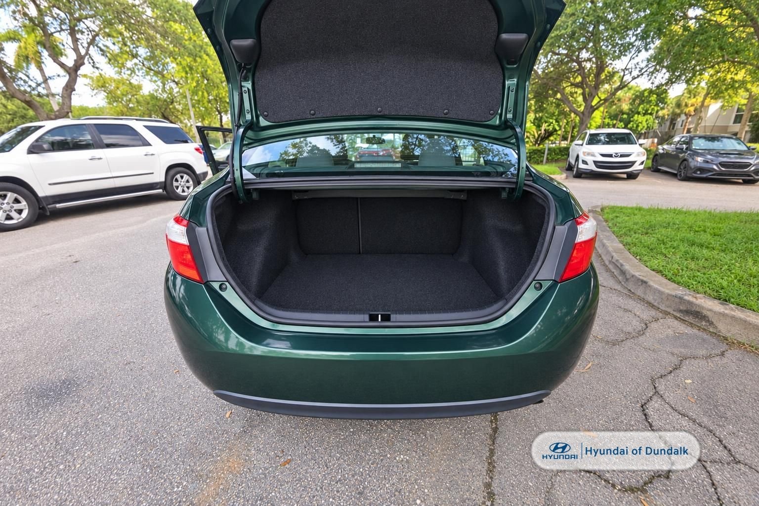 Used 2016 Green Toyota LE image 9