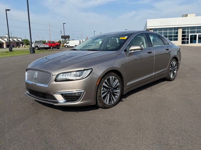 2018 Lincoln MKZ Reserve FWD photo