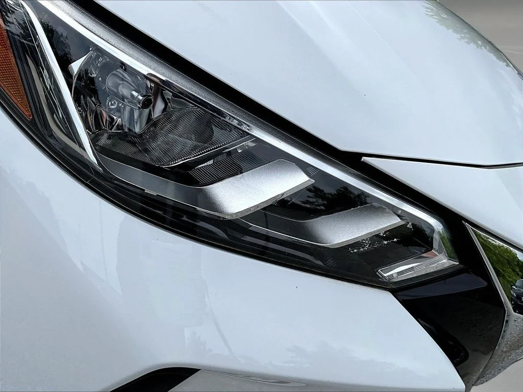 Used 2023 White Nissan SV image 33