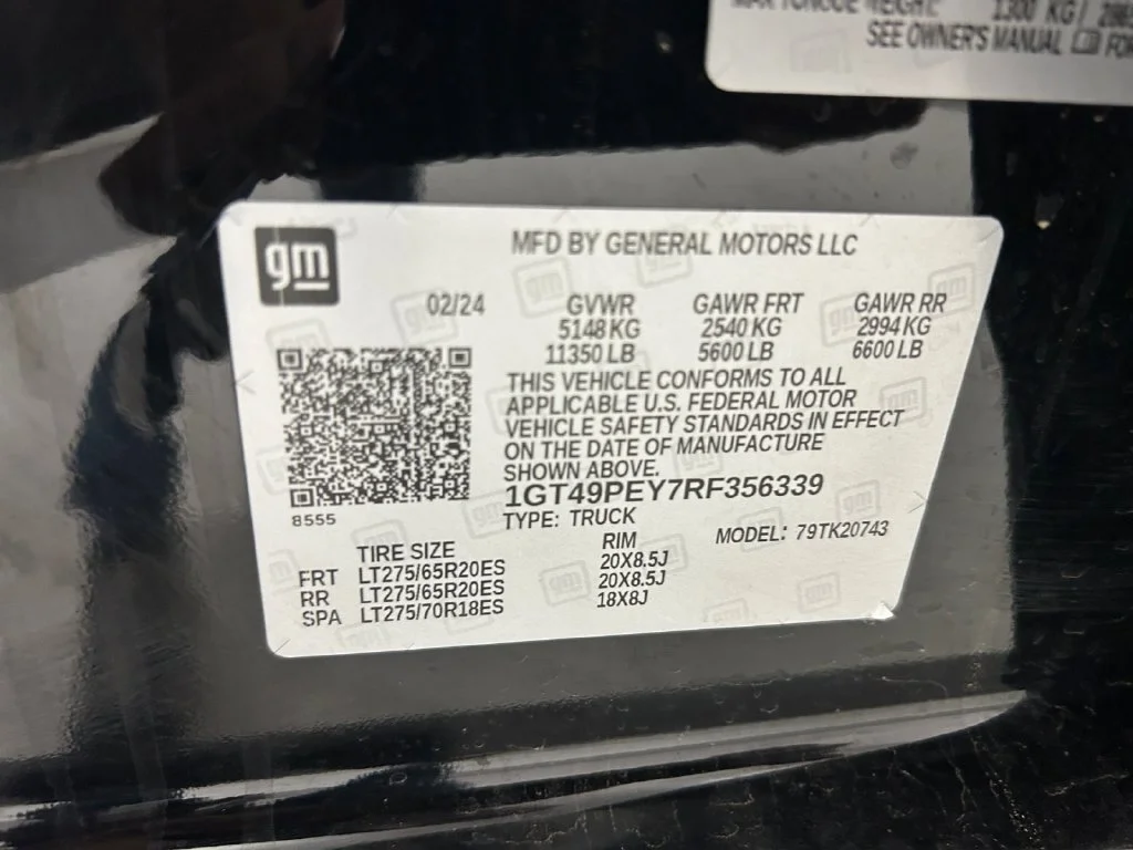Used 2024 Black GMC AT4 image 18