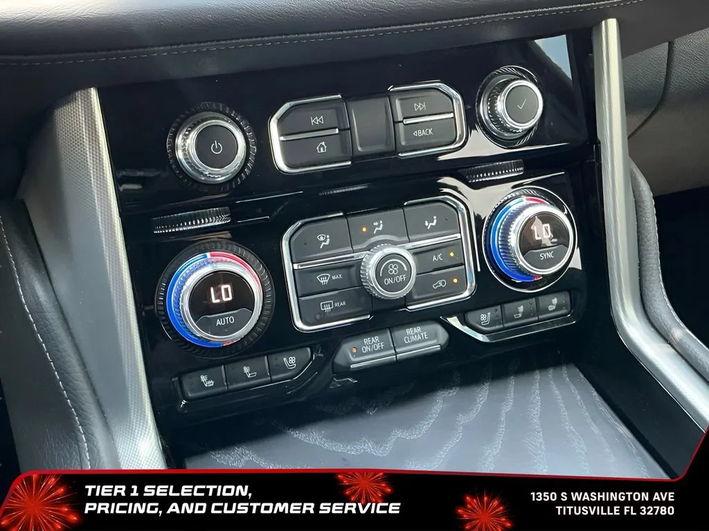 Used 2022 White Frost Tricoat GMC Denali image 37
