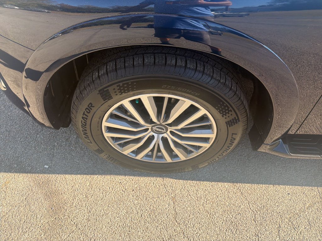 Used 2023 Blue Nissan SL image 10