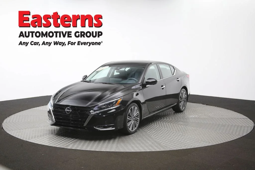 Used 2023 Black Nissan 2.5 SL image 55