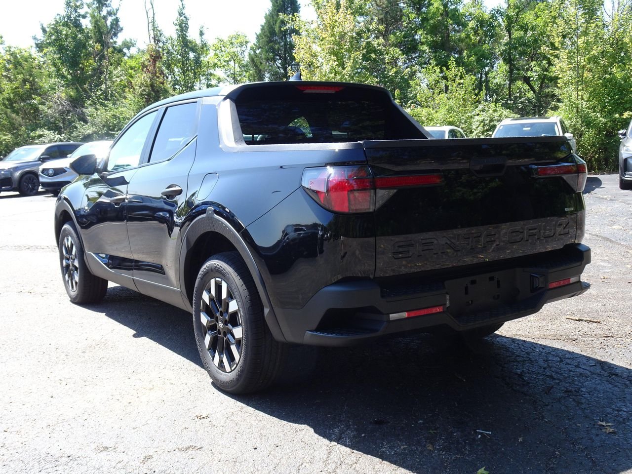 New 2027 Black Hyundai SE AWD image 3