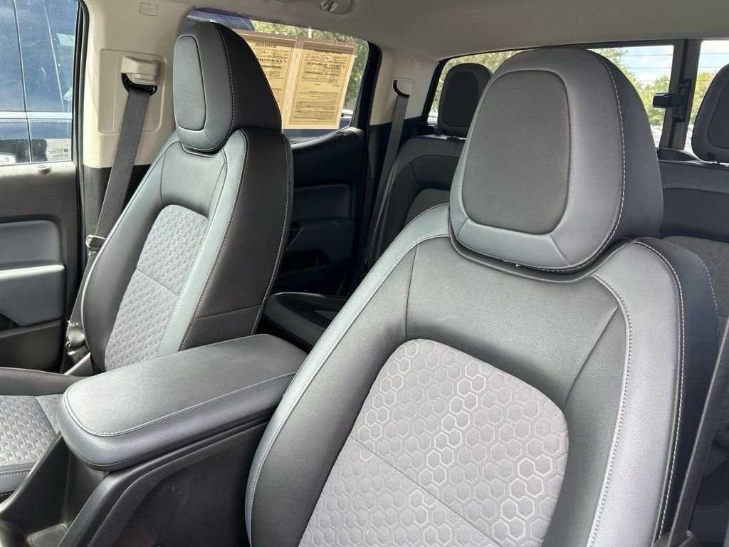 Used 2018 White Chevrolet Z71 image 21