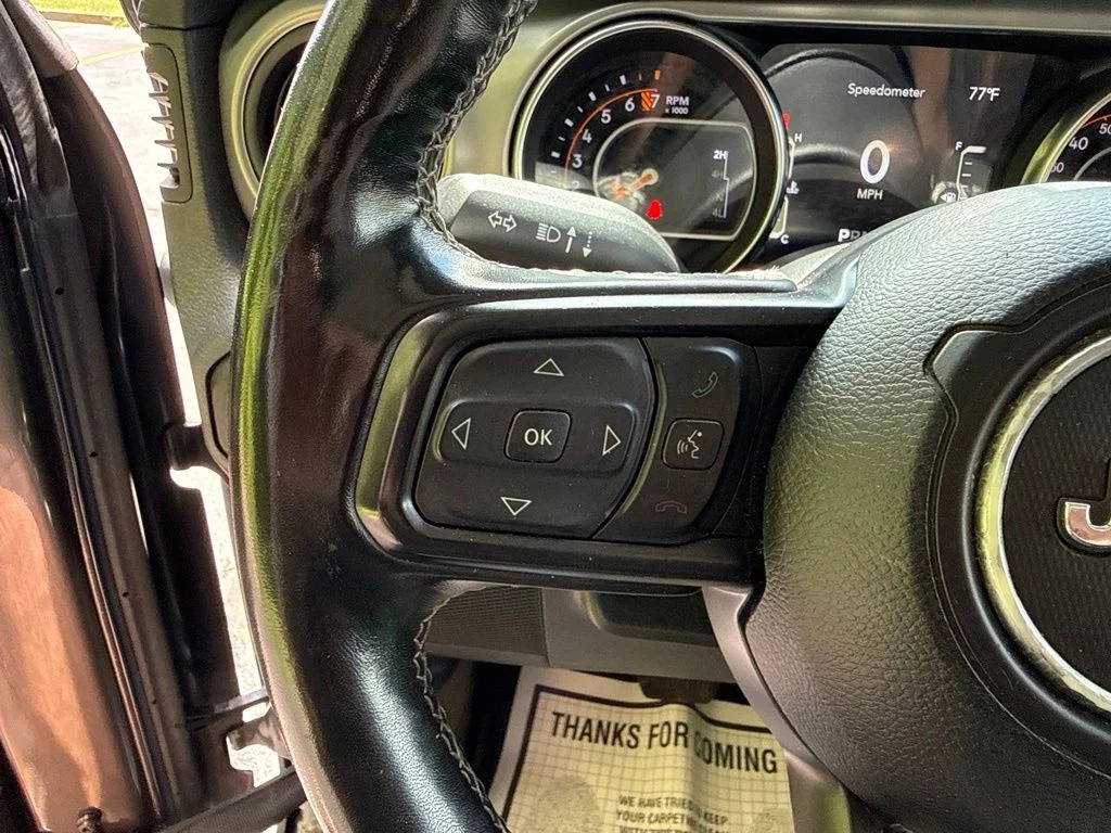 Used 2021 Gray Jeep  image 25