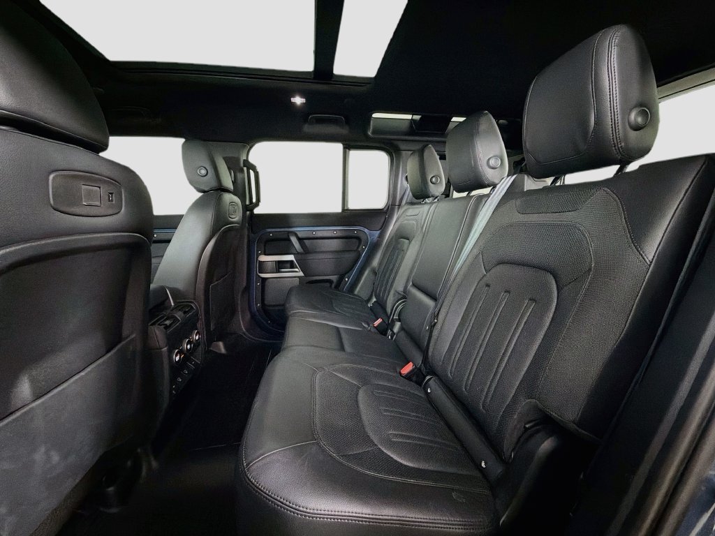 Used 2021 Blue Land Rover SE image 25