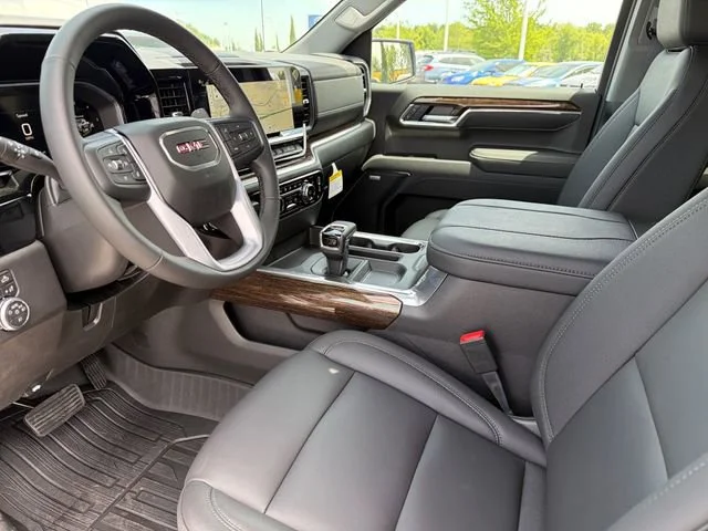 New 2026 Summit White GMC Elevation image 18
