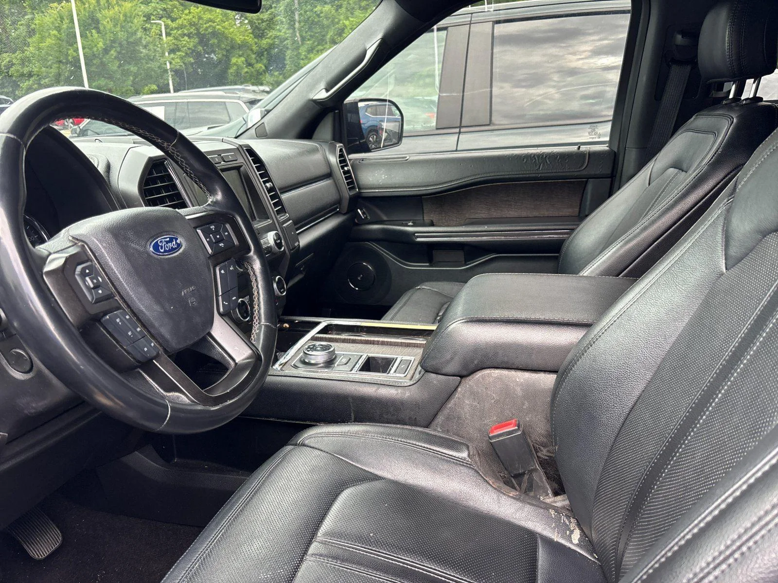 Used 2020 Agate Black FORD LIMI image 14