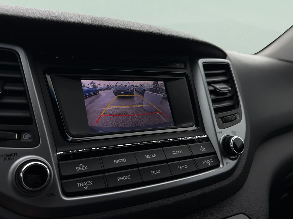 Used 2016 Coliseum Gray Hyundai Eco image 9