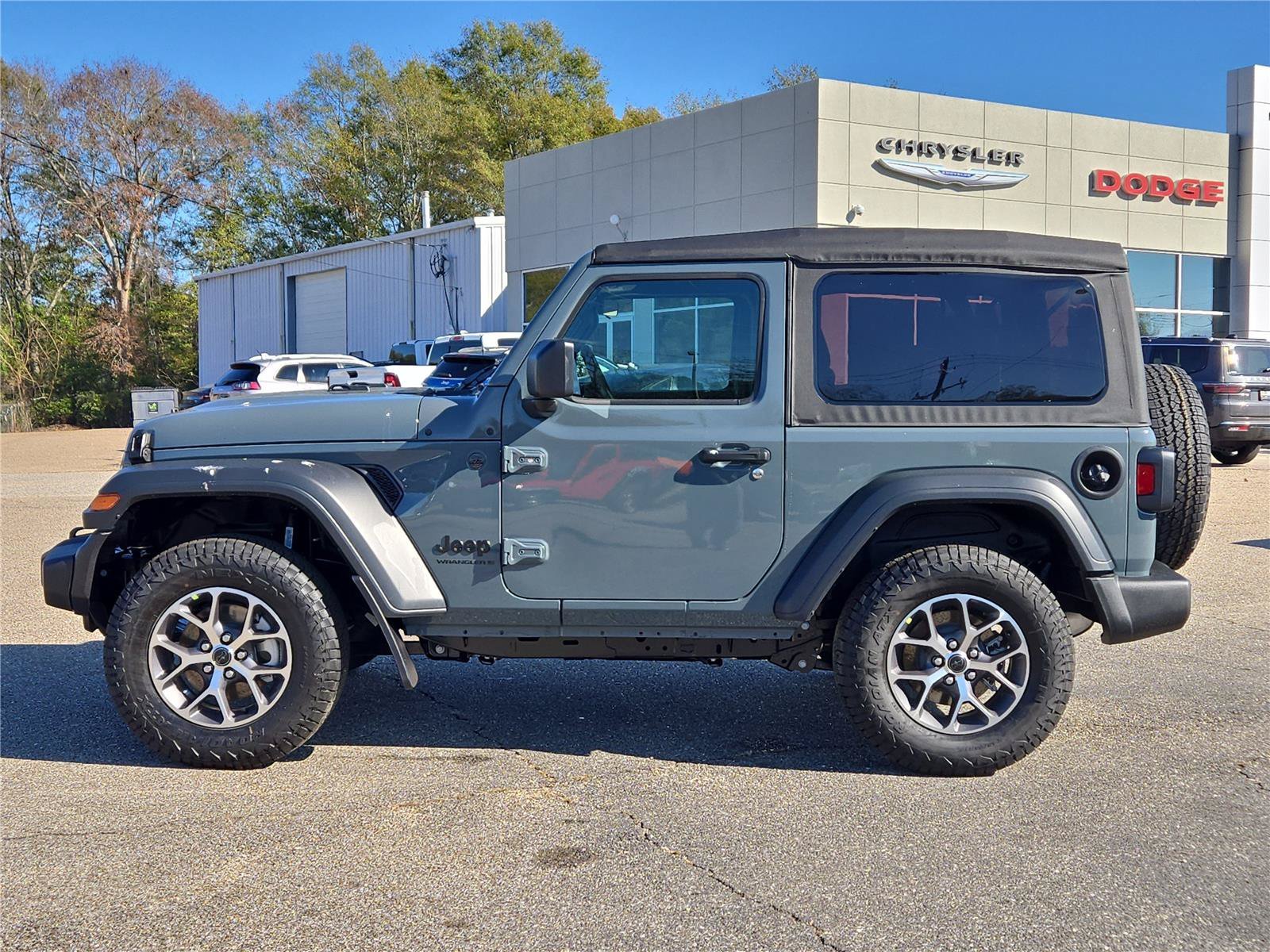 New 2026 Anvil Clearcoat Jeep Sport S image 11