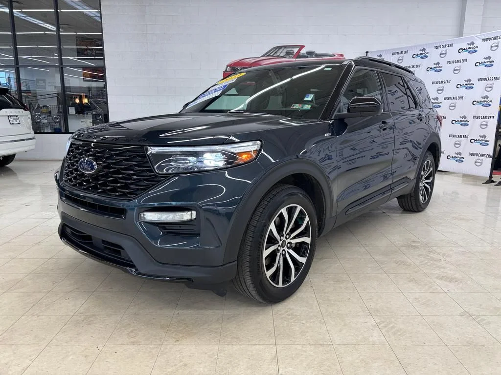 Certified Used 2023 Stone Blue Metallic Ford ST-Line image 3