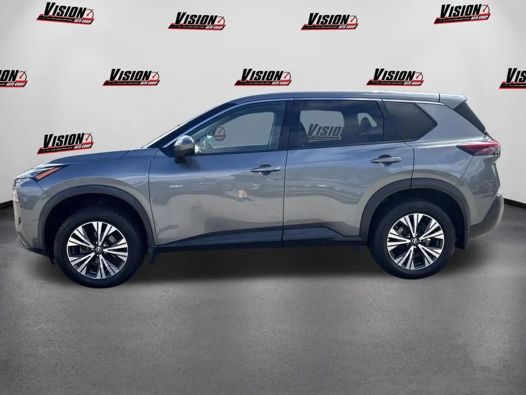 Used 2021 Gray Nissan SV image 9
